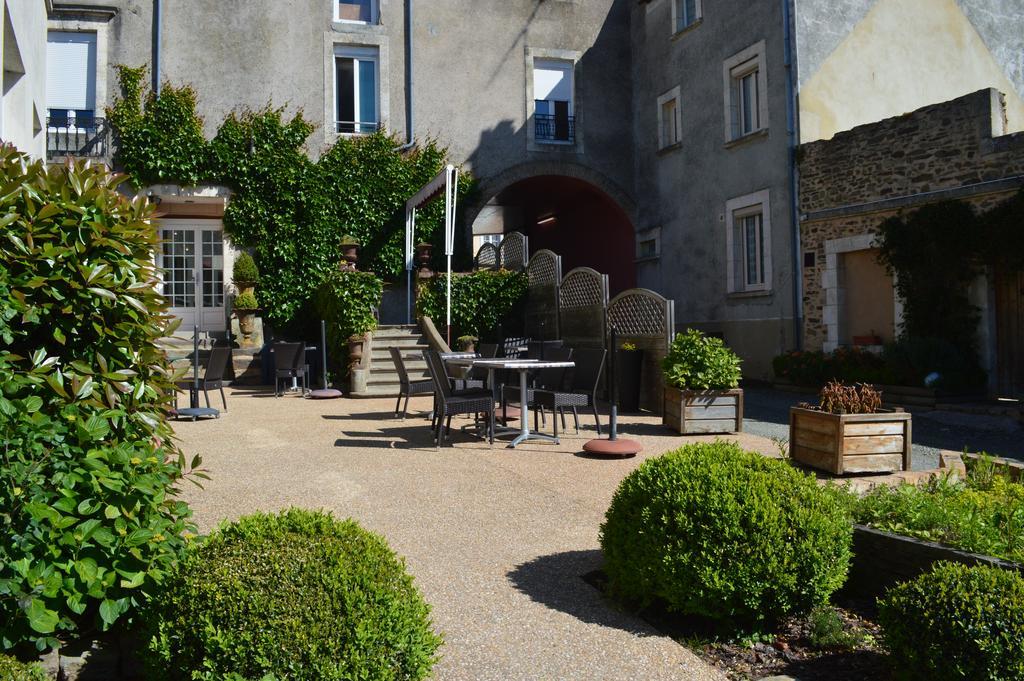 Logis Le Bretagne Hotell Sillé-le-Guillaume Eksteriør bilde