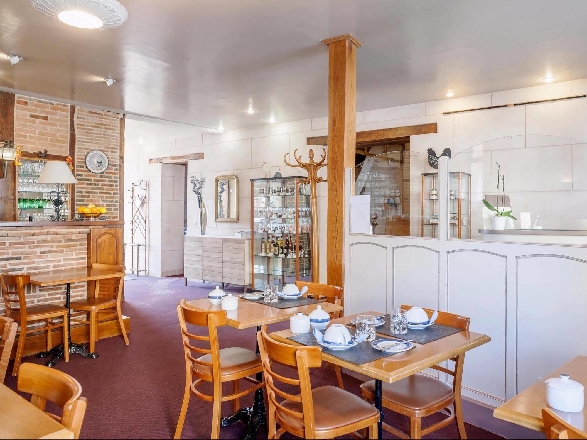 Logis Le Bretagne Hotell Sillé-le-Guillaume Eksteriør bilde